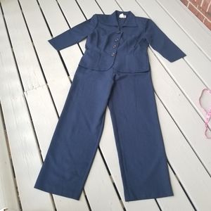 8P Navy lightweight pantsuit
